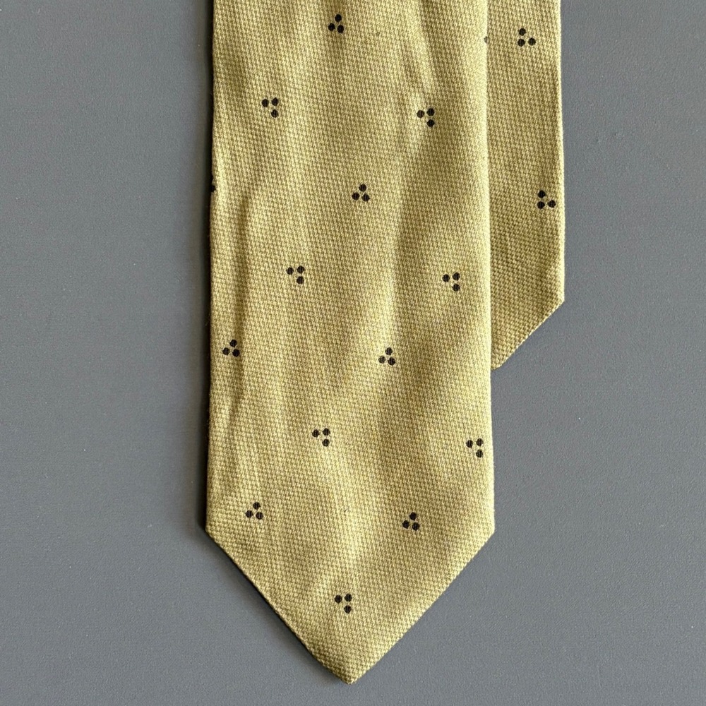 Giorgio Armani Cravatte Silk Blend Tie | Olive Green Geometric Dot | Italy